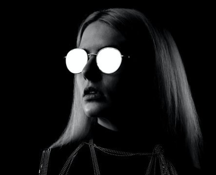 POP ART GOES 3D: SHARY REVOLUTIONIERT DIE POPART MIT LEGENDÄRER LENTICULAR-TECHNIK