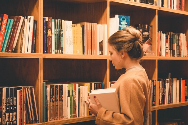 Buchpräsentation: So sind wir! Sind wir so? Der Mensch zwischen Wunsch, Wahn und Wirklichkeit.