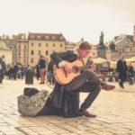 Zahide präsentiert „Back-to-School“-Song – EXTRA® Kaugummi unterstützt mit Beats gegen Overthinking